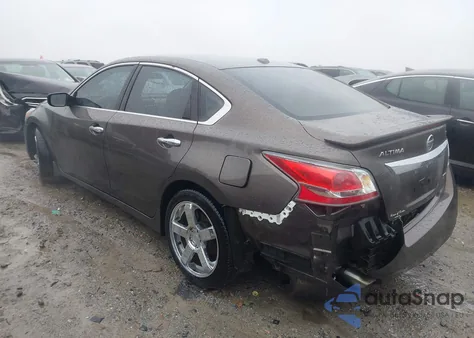 2015 Nissan Altima 2.5 S из США, поврежденный, VIN 1N4AL3AP9FC495837